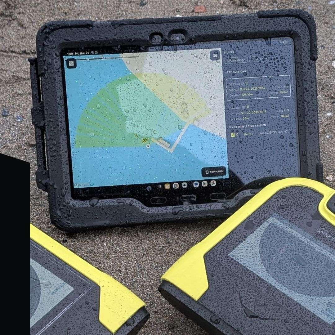 Command Hub package on sand